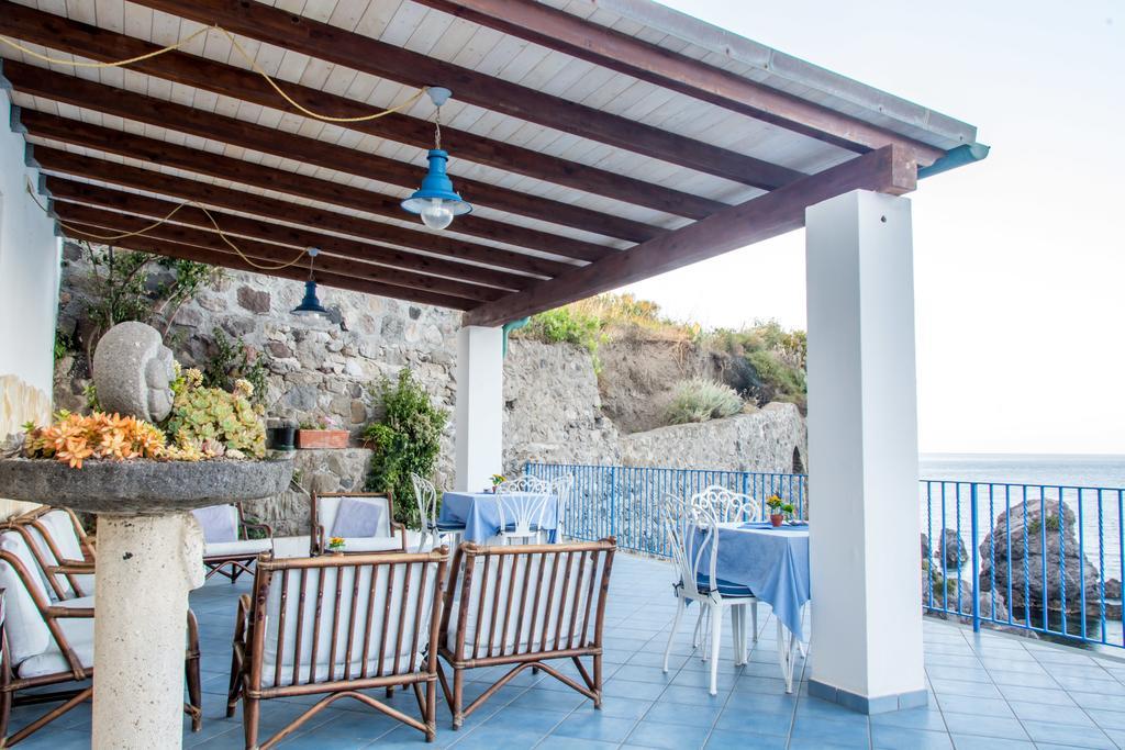 Hotel Rocce Azzurre ลีปารี ภายนอก รูปภาพ
