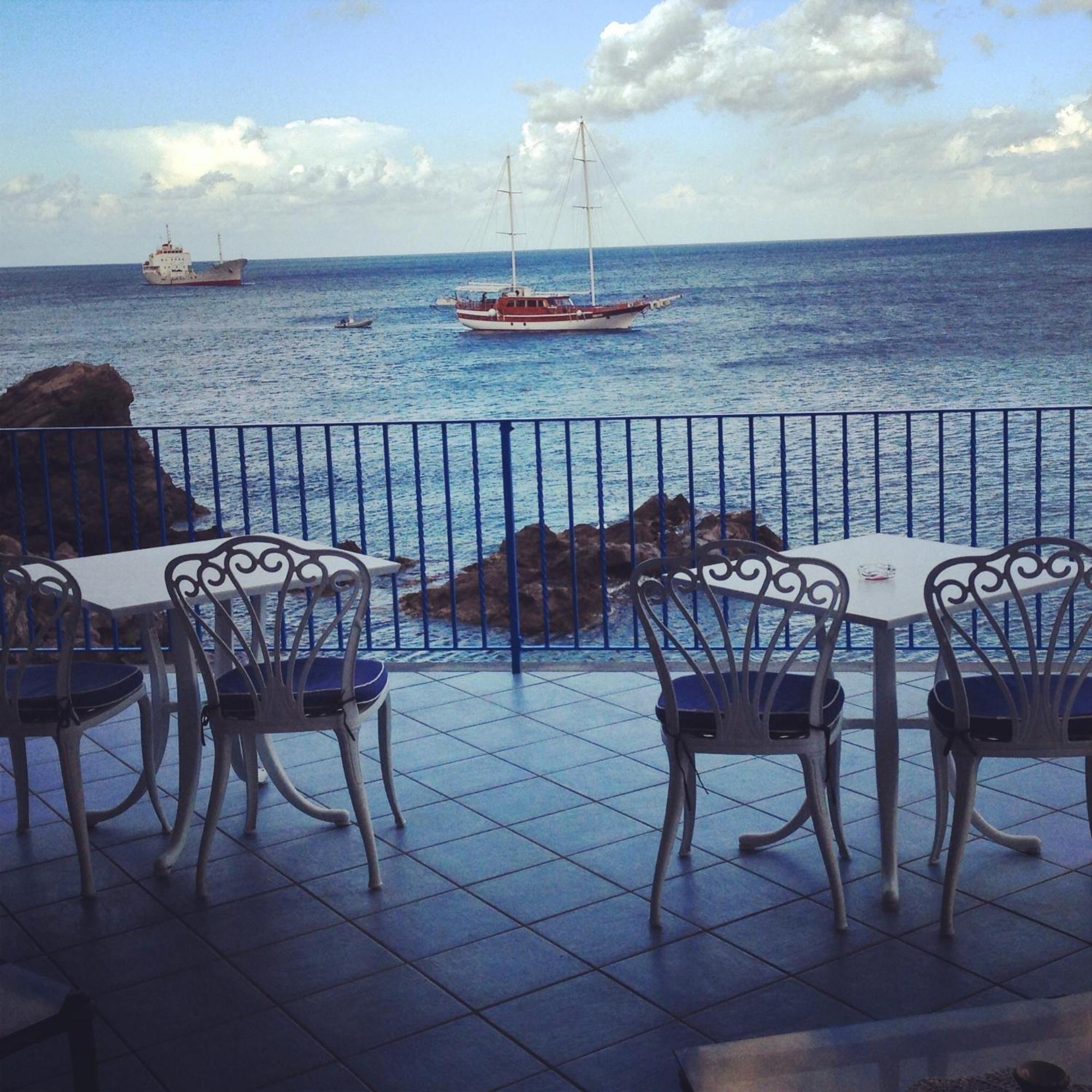 Hotel Rocce Azzurre ลีปารี ภายนอก รูปภาพ