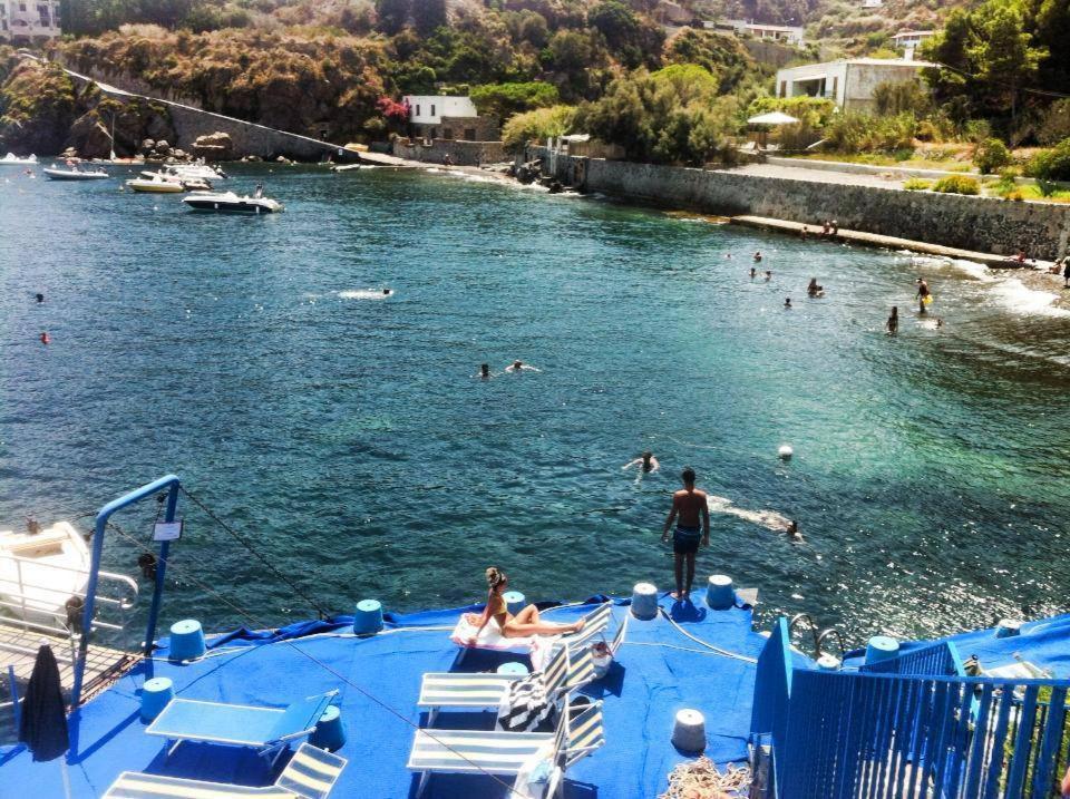 Hotel Rocce Azzurre ลีปารี ภายนอก รูปภาพ