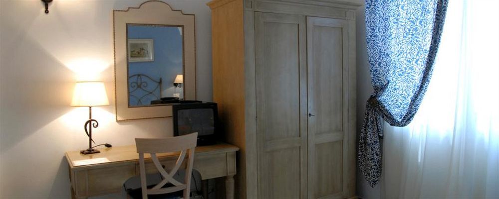 Hotel Rocce Azzurre ลีปารี ภายนอก รูปภาพ
