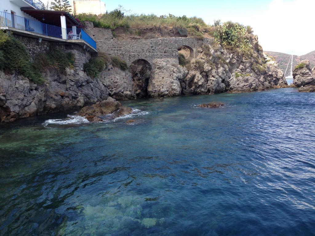 Hotel Rocce Azzurre ลีปารี ภายนอก รูปภาพ